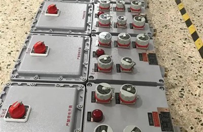 防爆配電箱如何配合燈具進(jìn)行使用嗎？